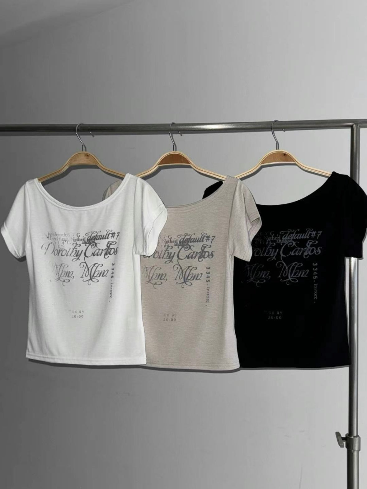 Off shoulder vintage tee