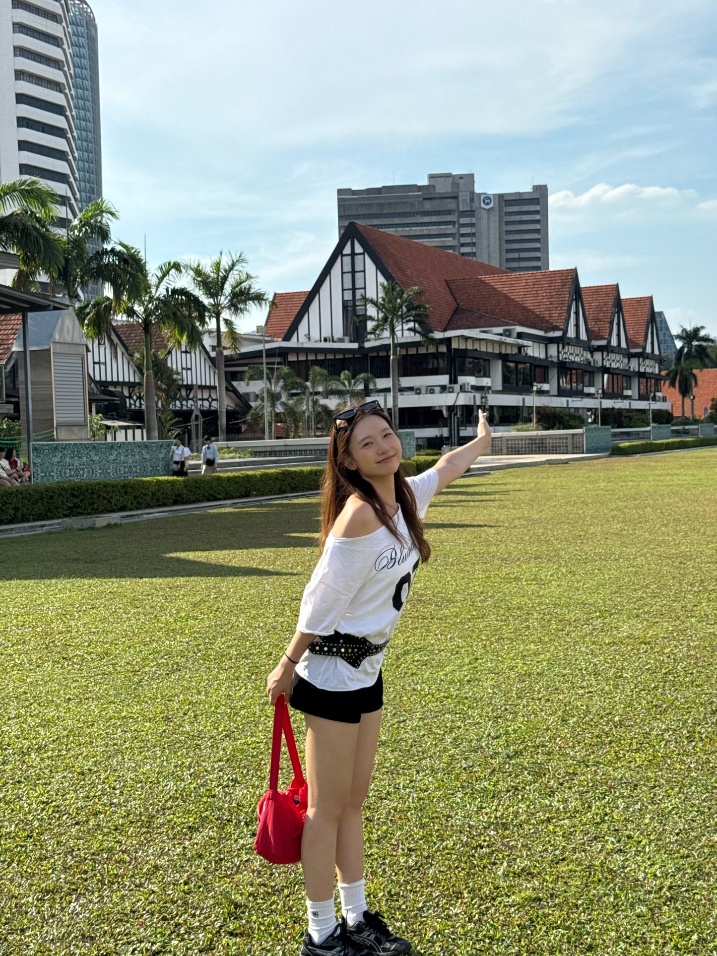 No.7 Off Shoulder Tee