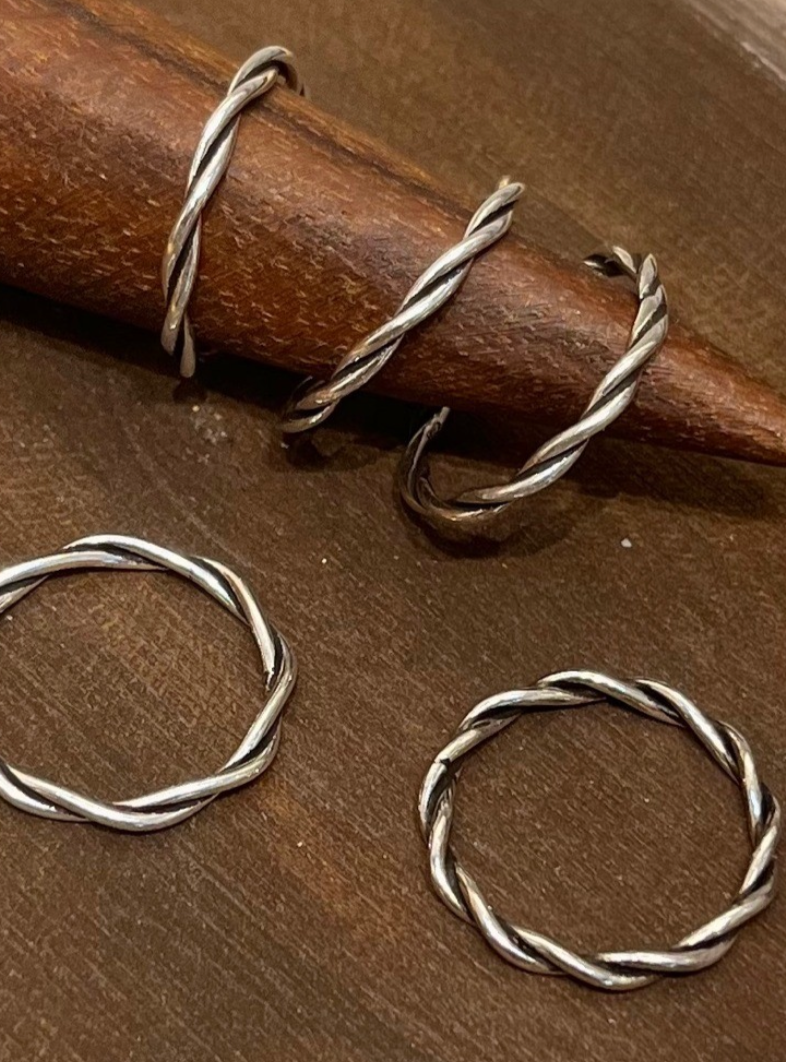 Twisted ring (925 Sliver)