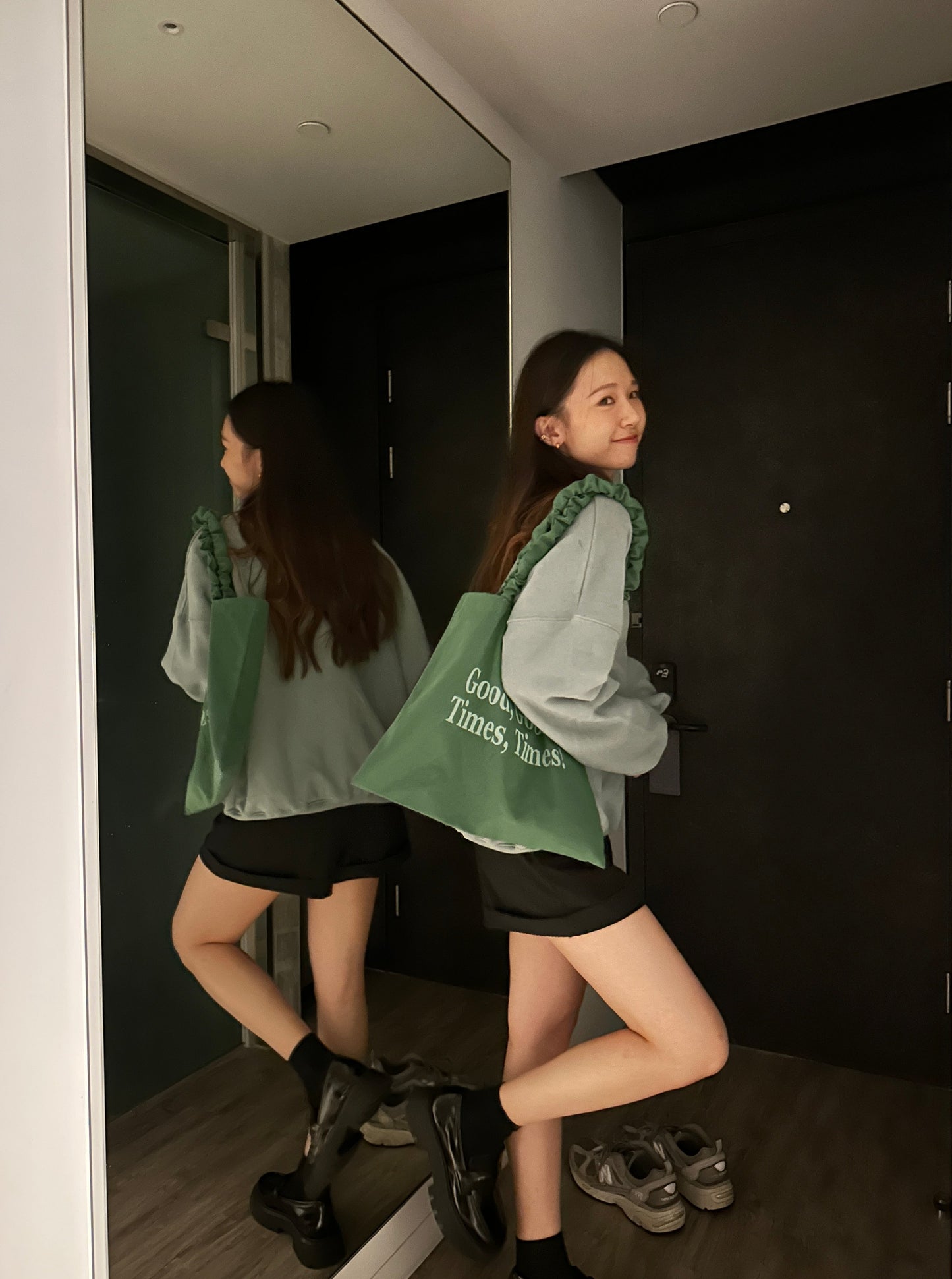Two way tote bag