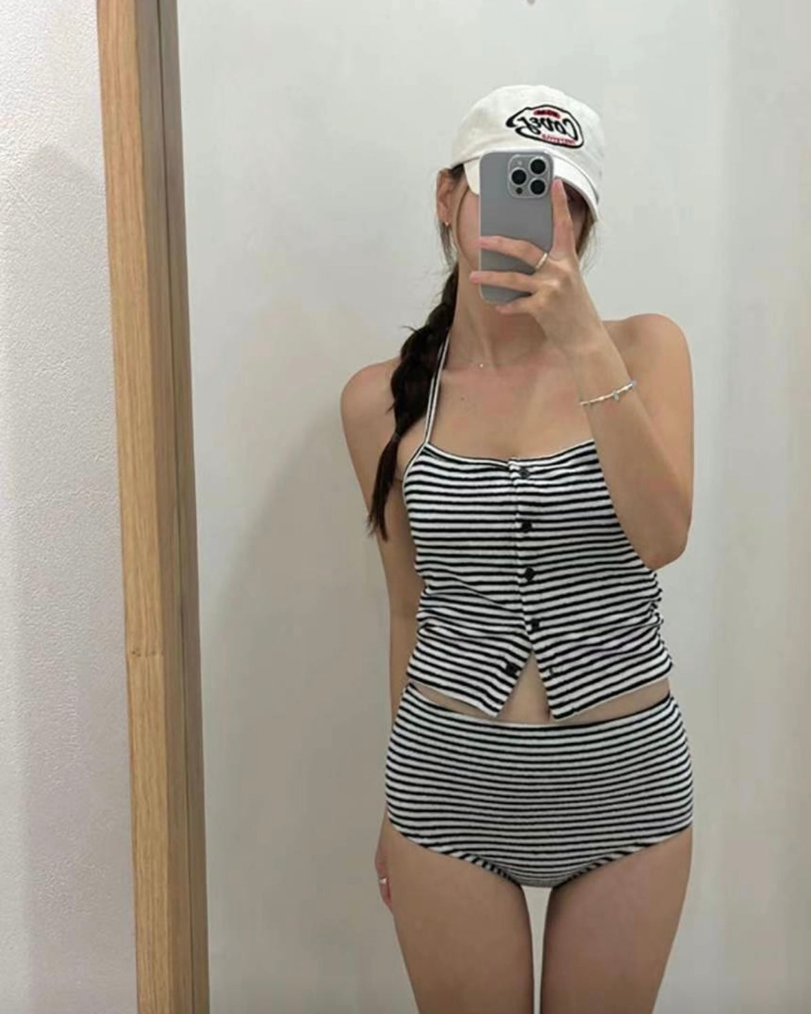 掛頸間條泳衣