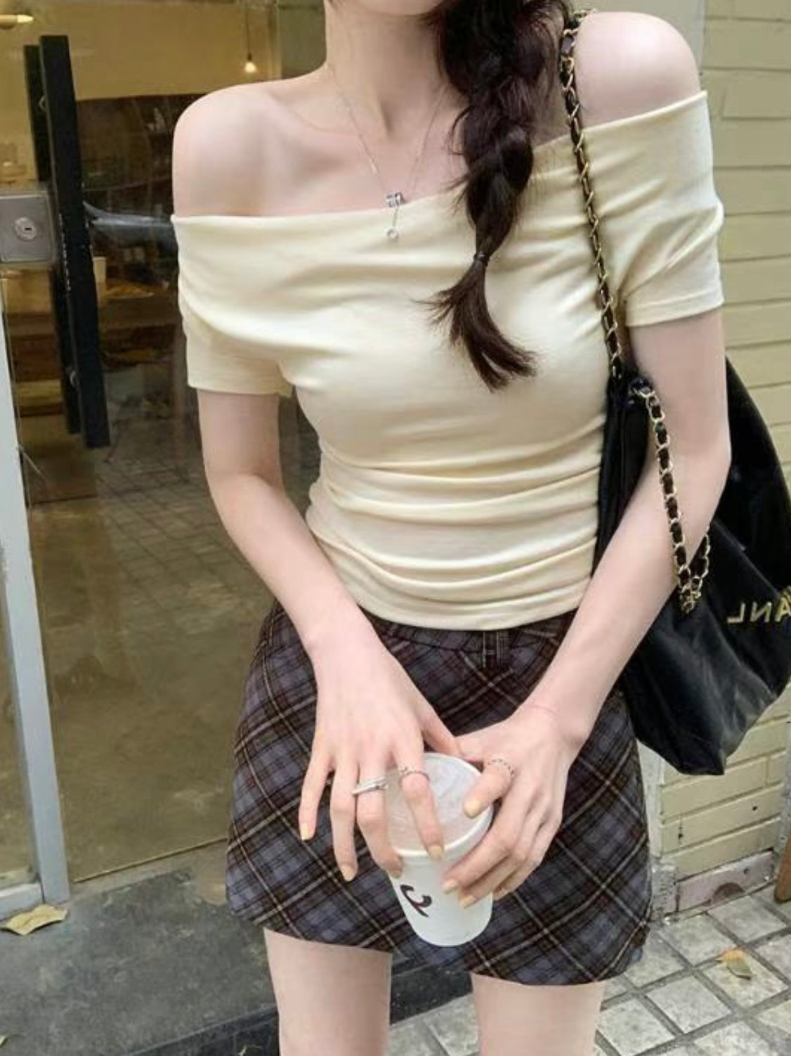 氣質MAX! ✨Lady Off Shoulder Top