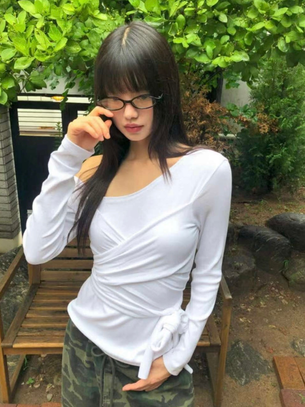 超親膚！Onni Off Shoulder Top