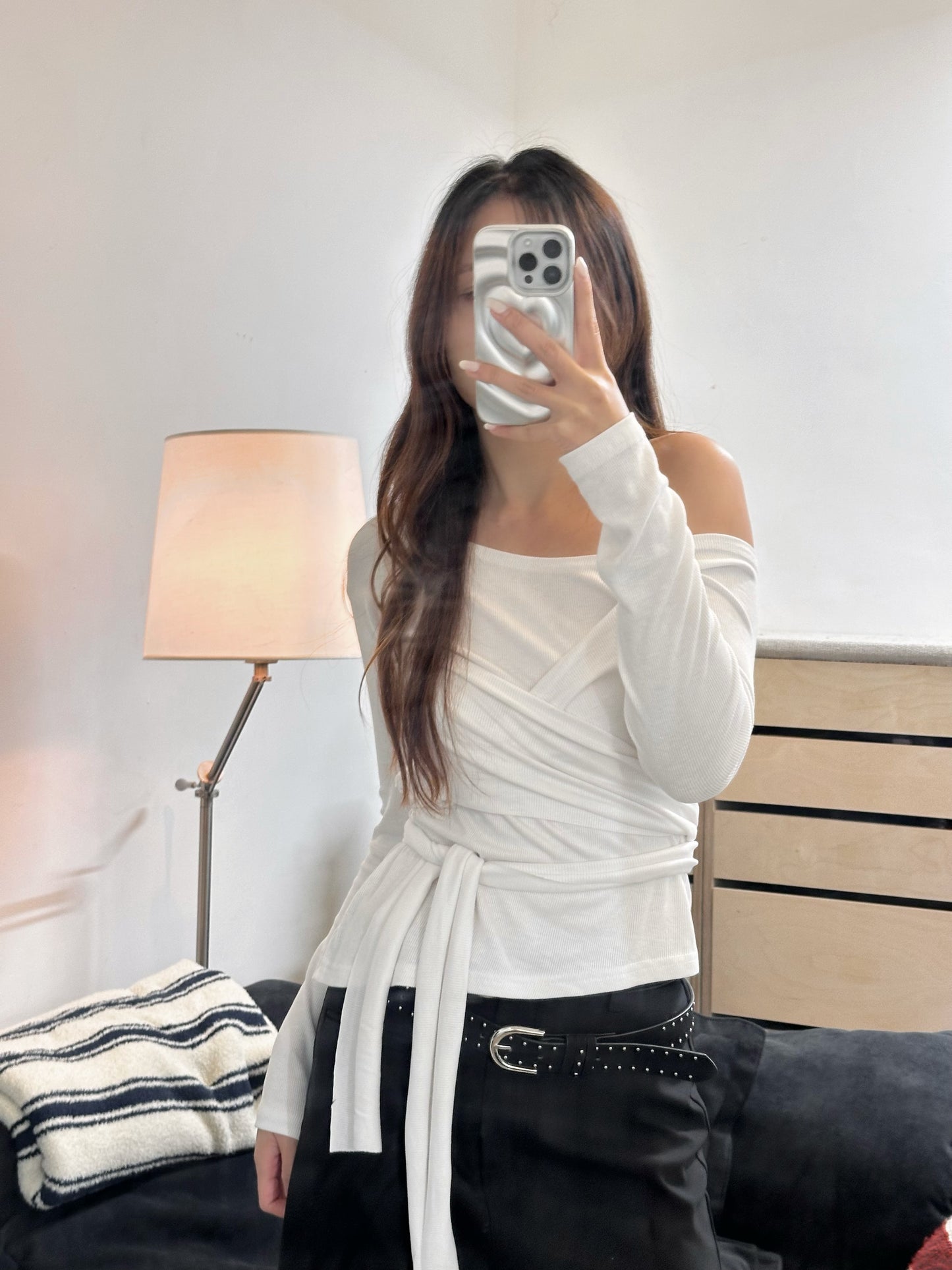 超親膚！Onni Off Shoulder Top